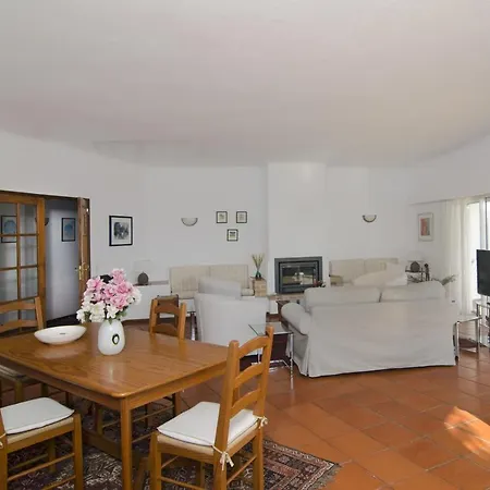 Camena, Private Pool, Sea View, Residential Area Outside Of The Village Da *