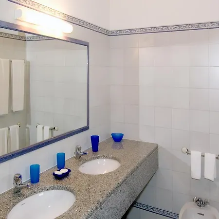 Вилла Camena, Private Pool, Sea View, Residential Area Outside Of The Village Da
